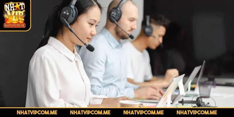Liên hệ live chat trực tuyến